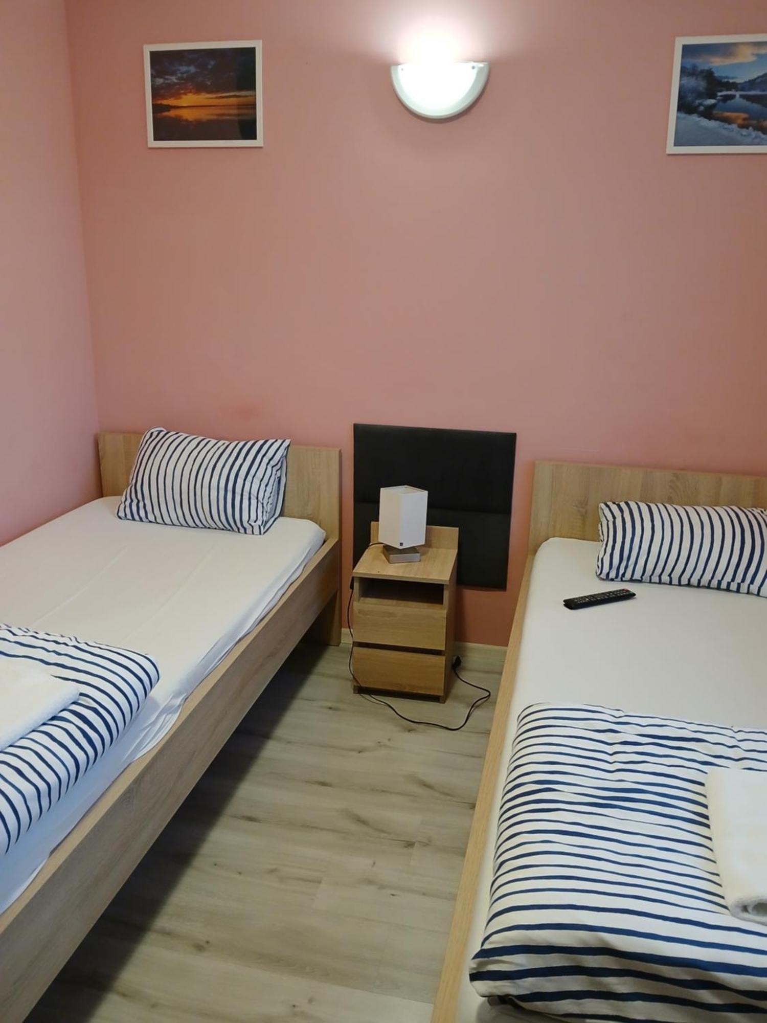 Dom Brama Mazur Bed & Breakfast Ostroda Exterior photo