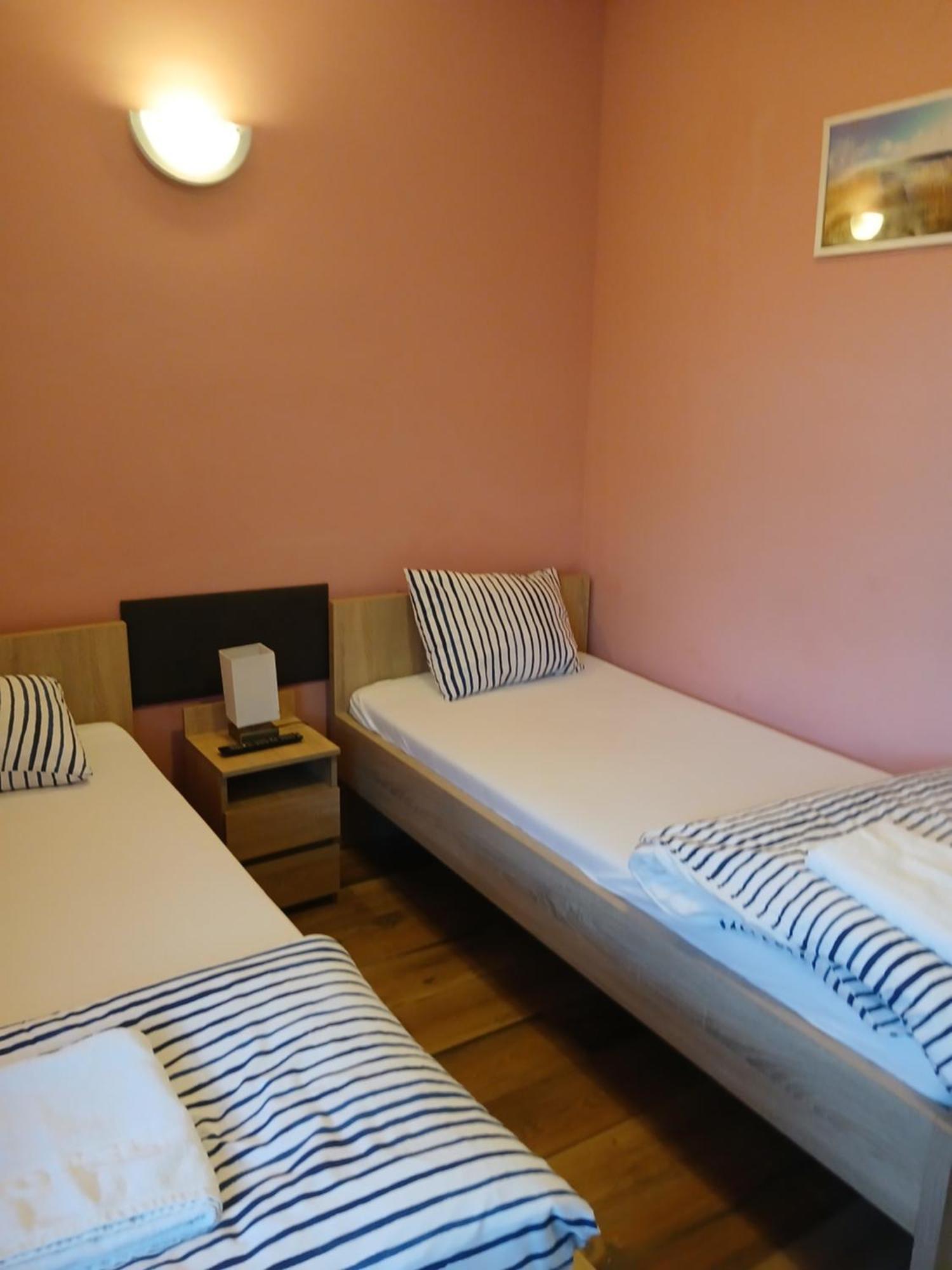 Dom Brama Mazur Bed & Breakfast Ostroda Exterior photo